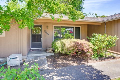 Tiny photo for 2533 Tahitian Avenue, Medford, OR 97504 (MLS # 220223457)