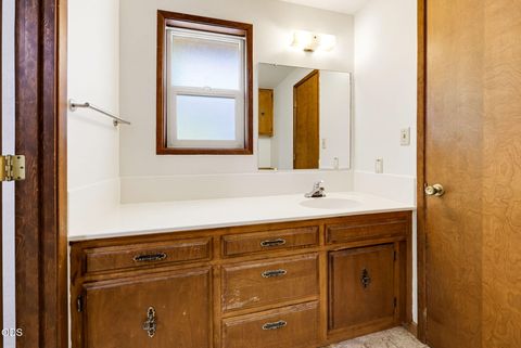 Tiny photo for 2533 Tahitian Avenue, Medford, OR 97504 (MLS # 220223457)