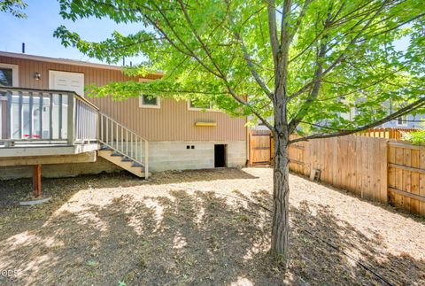Tiny photo for 2533 Tahitian Avenue, Medford, OR 97504 (MLS # 220223457)