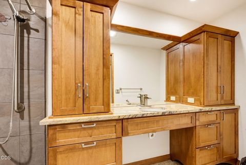 Tiny photo for 2533 Tahitian Avenue, Medford, OR 97504 (MLS # 220223457)