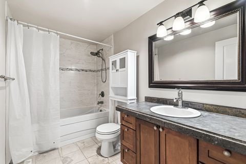 Tiny photo for 2864 Hawaiian Avenue, Medford, OR 97504 (MLS # 220217830)