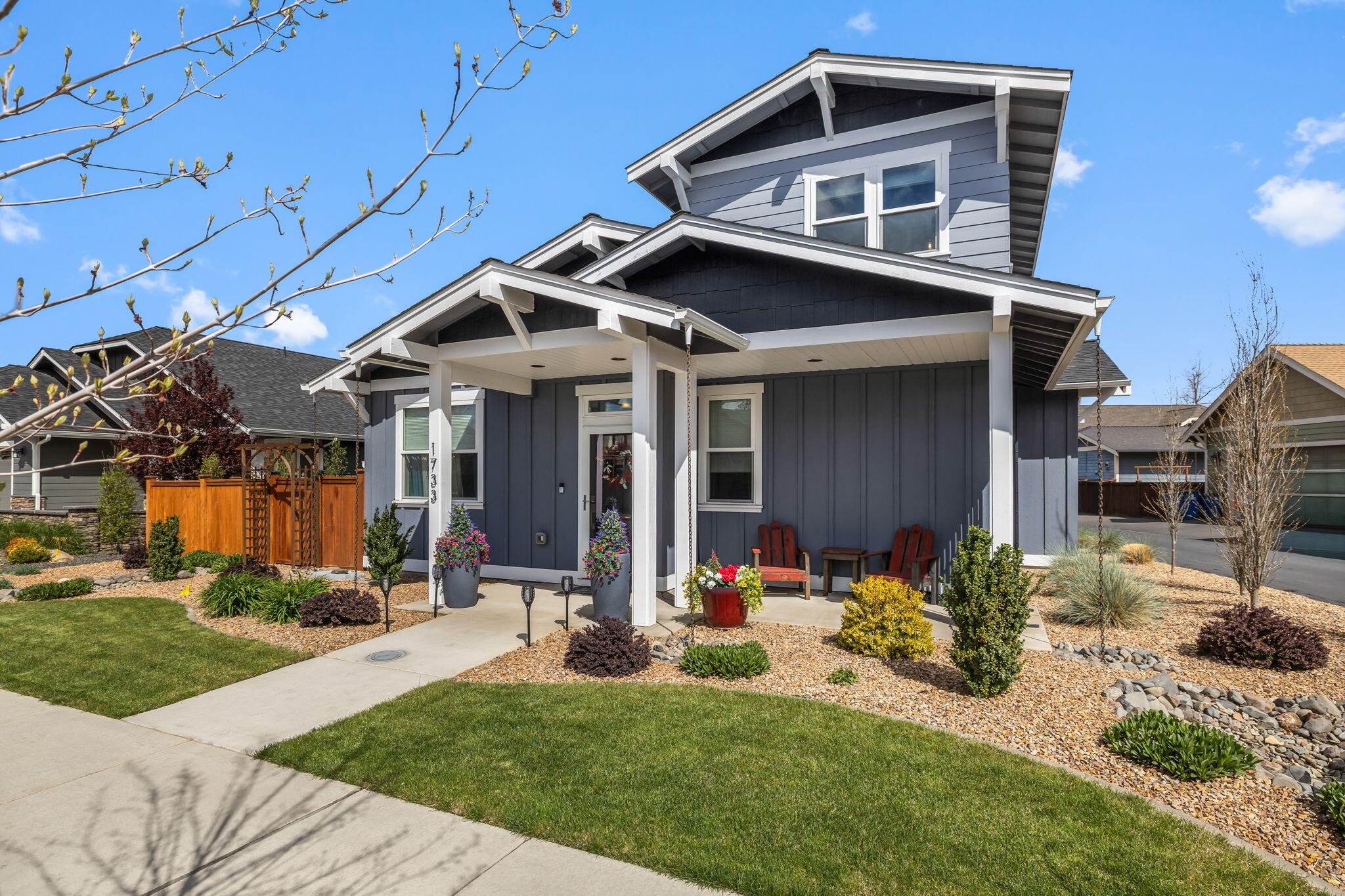 1733 NW Hemlock Avenue