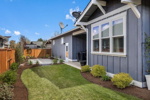 Tiny photo for 1733 NW Hemlock Avenue, Redmond, OR 97756 (MLS # 220219517)