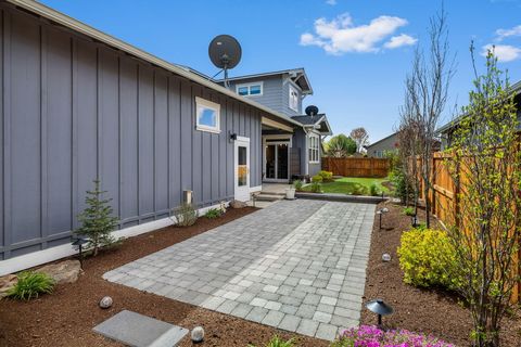 Tiny photo for 1733 NW Hemlock Avenue, Redmond, OR 97756 (MLS # 220219517)