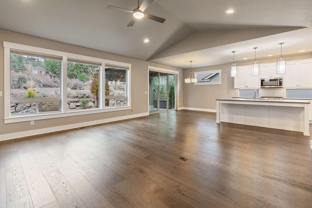 3127 NW Hidden Ridge Drive