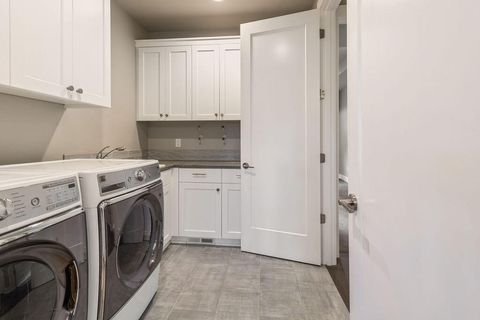 Tiny photo for 3127 NW Hidden Ridge Drive, Bend, OR 97703 (MLS # 220212287)