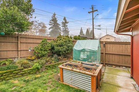 Tiny photo for 780 Oakway Circle, Ashland, OR 97520 (MLS # 220213353)