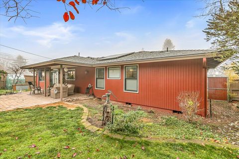 Tiny photo for 780 Oakway Circle, Ashland, OR 97520 (MLS # 220213353)