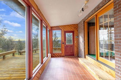 Tiny photo for 402 Claremont Drive, Madras, OR 97741 (MLS # 220213002)