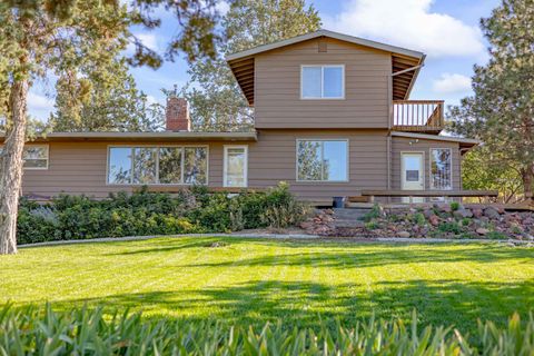 Tiny photo for 402 Claremont Drive, Madras, OR 97741 (MLS # 220213002)