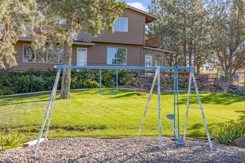 Tiny photo for 402 Claremont Drive, Madras, OR 97741 (MLS # 220213002)