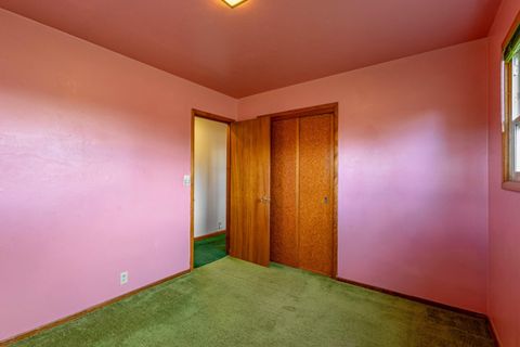 Tiny photo for 402 Claremont Drive, Madras, OR 97741 (MLS # 220213002)