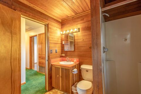 Tiny photo for 402 Claremont Drive, Madras, OR 97741 (MLS # 220213002)