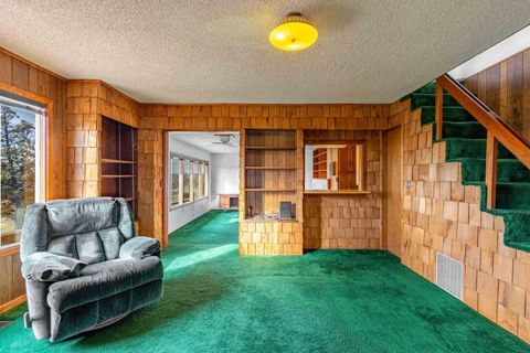 Tiny photo for 402 Claremont Drive, Madras, OR 97741 (MLS # 220213002)