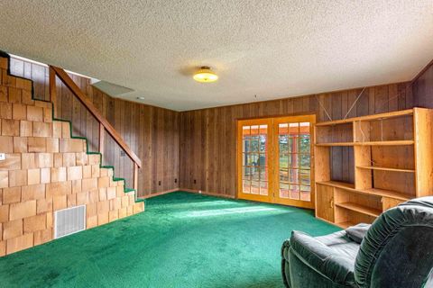 Tiny photo for 402 Claremont Drive, Madras, OR 97741 (MLS # 220213002)