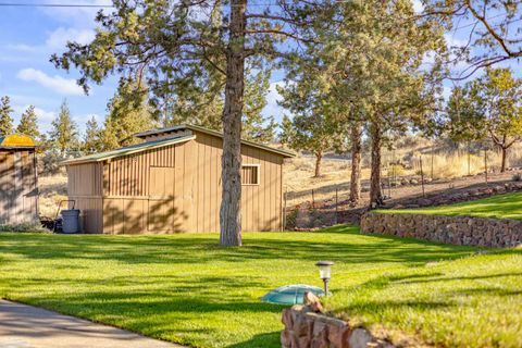 Tiny photo for 402 Claremont Drive, Madras, OR 97741 (MLS # 220213002)