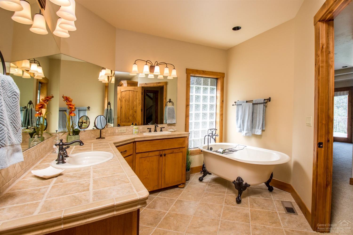 Fairway Crest Village - Residential