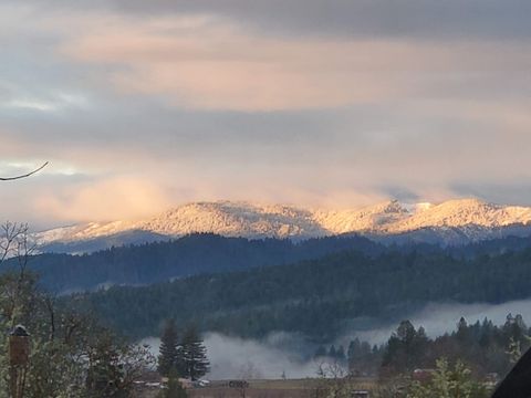 Tiny photo for 2587 Woodland Park Road, Grants Pass, OR 97527 (MLS # 220214321)