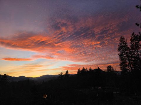 Tiny photo for 2587 Woodland Park Road, Grants Pass, OR 97527 (MLS # 220214321)