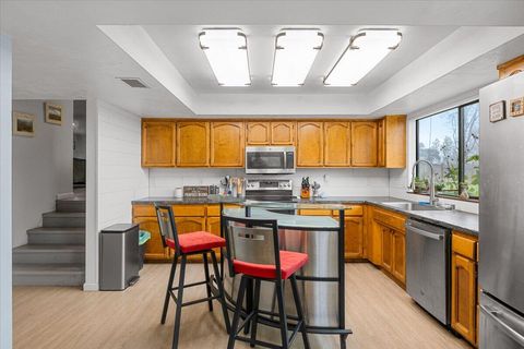 Tiny photo for 2587 Woodland Park Road, Grants Pass, OR 97527 (MLS # 220214321)