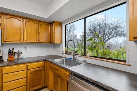 Tiny photo for 2587 Woodland Park Road, Grants Pass, OR 97527 (MLS # 220214321)