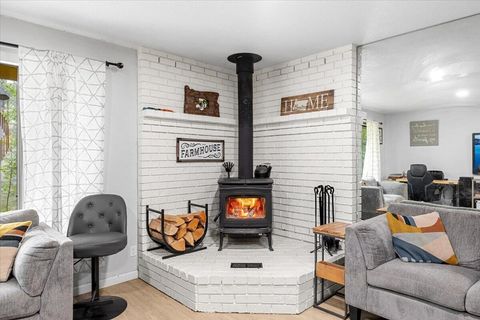 Tiny photo for 2587 Woodland Park Road, Grants Pass, OR 97527 (MLS # 220214321)