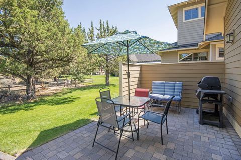 Tiny photo for 250 Split Rail Lane, Redmond, OR 97756 (MLS # 220212008)