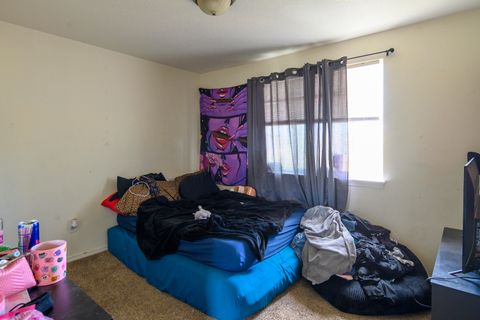 Tiny photo for 813 SE Kierra Place, Madras, OR 97741 (MLS # 220220110)