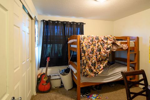 Tiny photo for 813 SE Kierra Place, Madras, OR 97741 (MLS # 220220110)