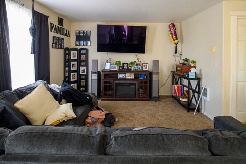 Tiny photo for 813 SE Kierra Place, Madras, OR 97741 (MLS # 220220110)