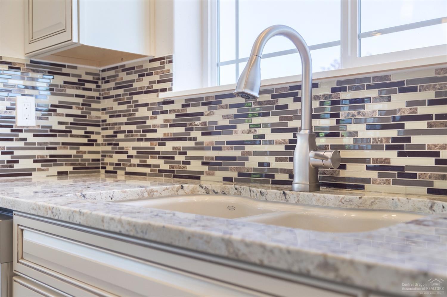 Ni Lah Sha Village - Residential