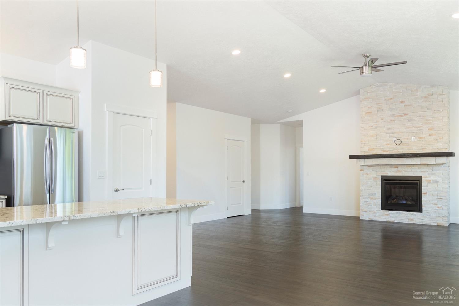 Ni Lah Sha Village - Residential