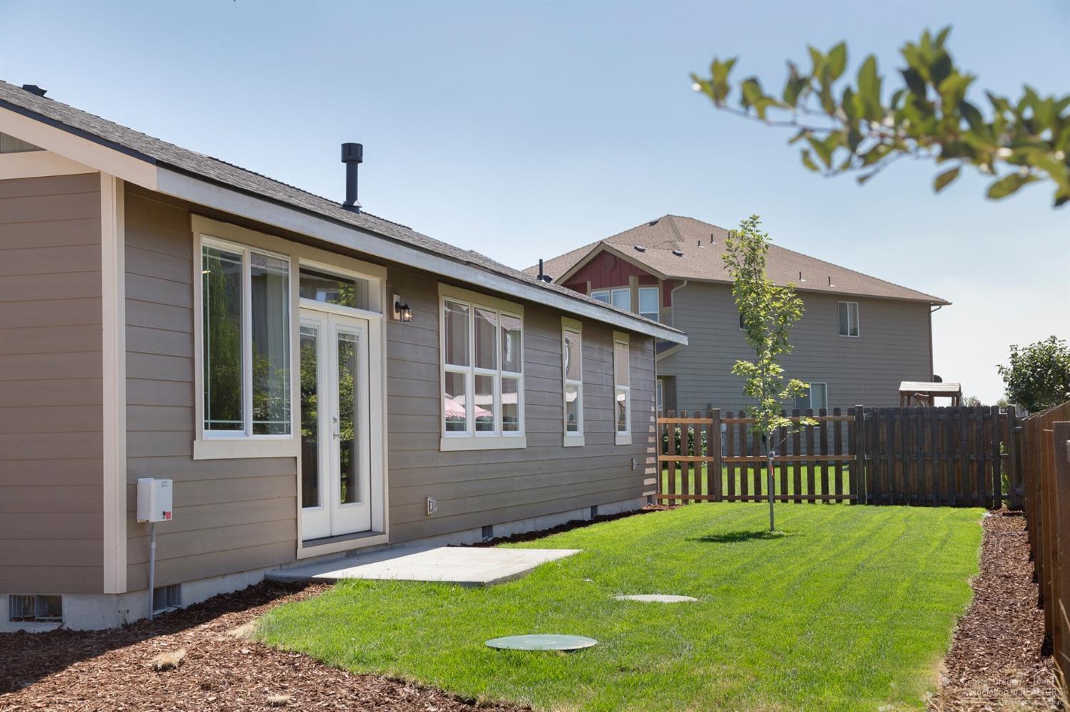 Ni Lah Sha Village - Residential