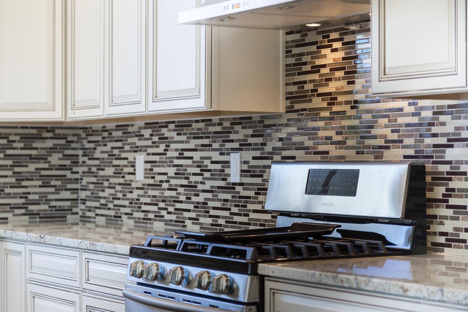 Ni Lah Sha Village - Residential