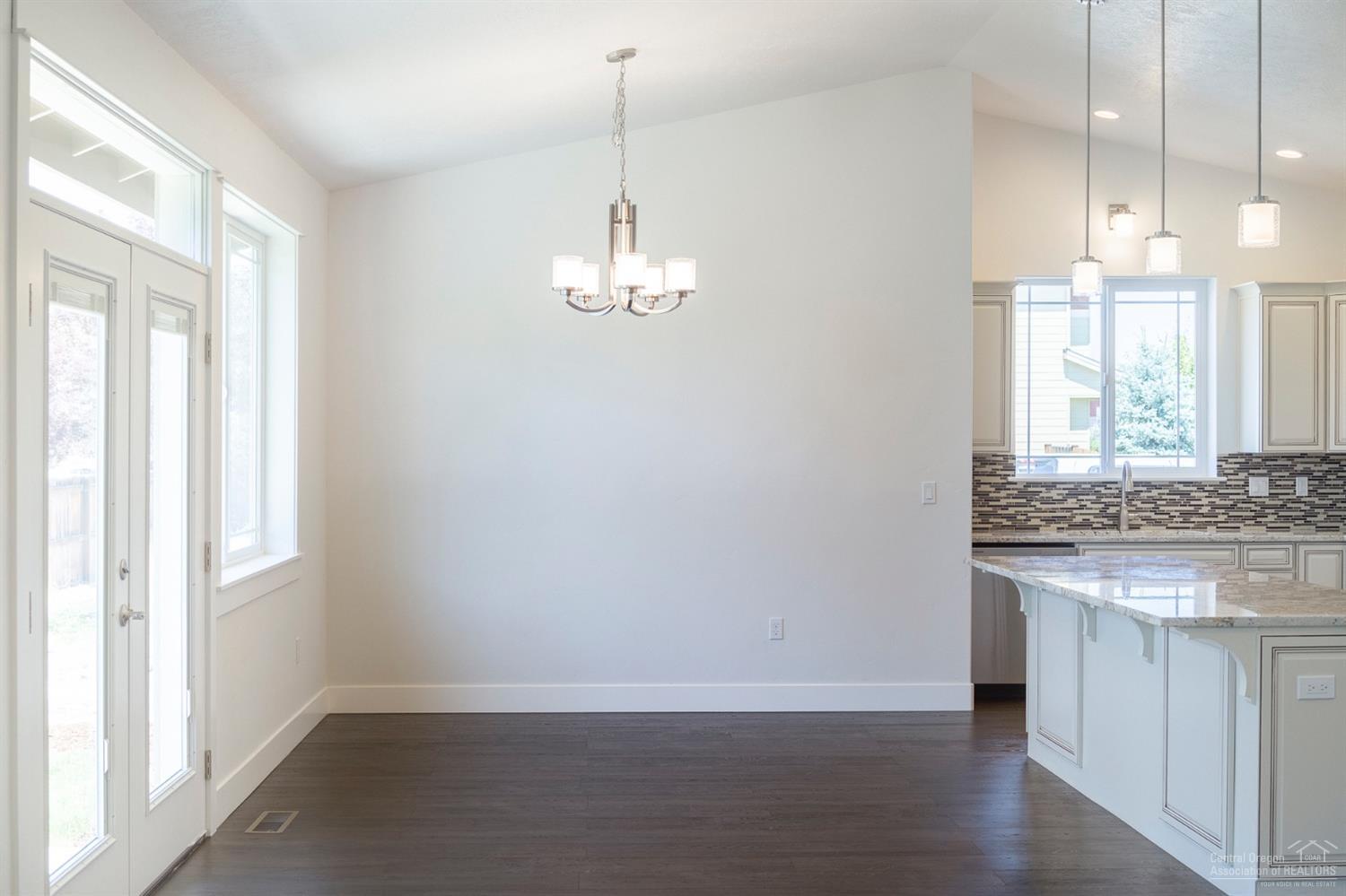 Ni Lah Sha Village - Residential