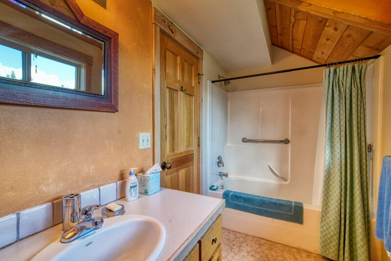 Metolius Meadows - Residential