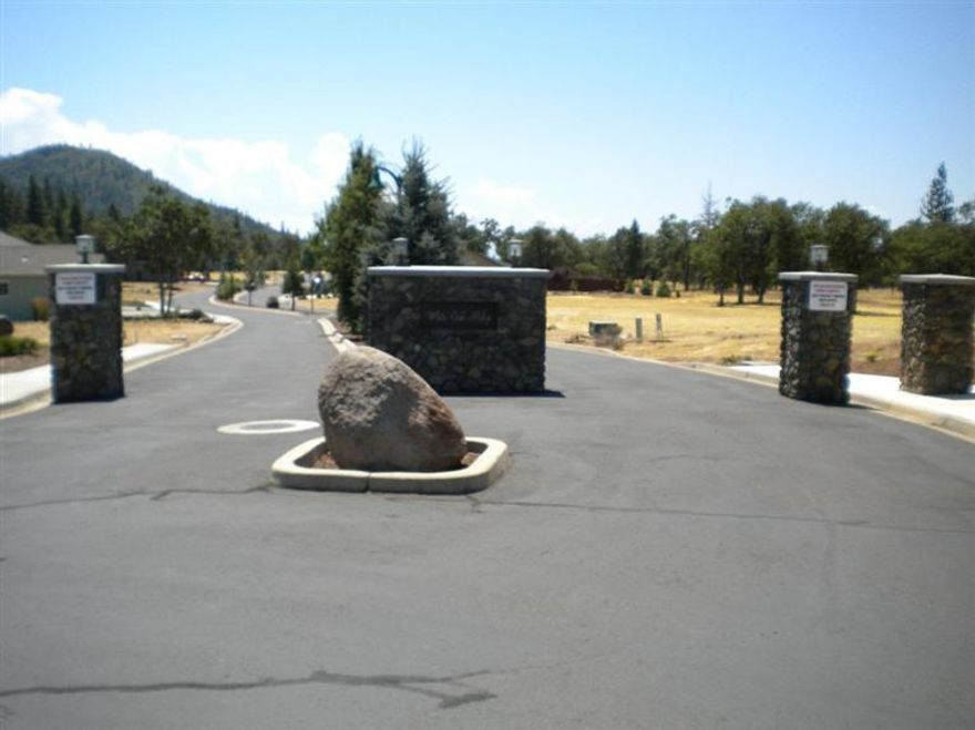 View lot available in the White Oak Ridge subdivision in Shady Cove. Community water system with one time enrollment fee. Generous .37 acre lot is the largest listed. Priced below all the other current active listings. Sellers have 1 full set of custom plans designed specifically for this lot. Plans are included in the sale. This subdivision is build ready. Upscale gated residential subdivision! Bring your plans and start building your dream home with mountain vistas, shady pines and red madrones - your own private, woodland retreat.