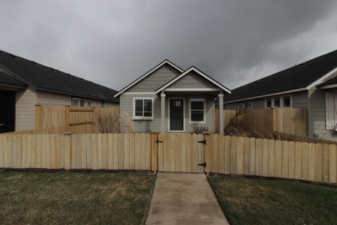 3288 NW 10th Street Redmond OR 97756