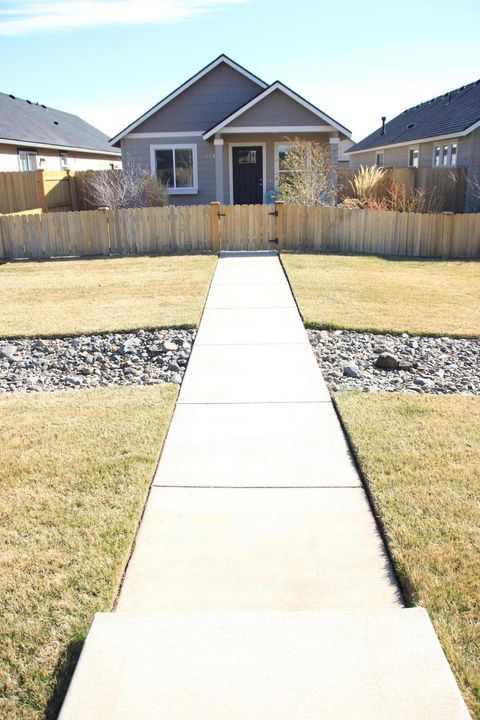 3288 NW 10th Street Redmond OR 97756