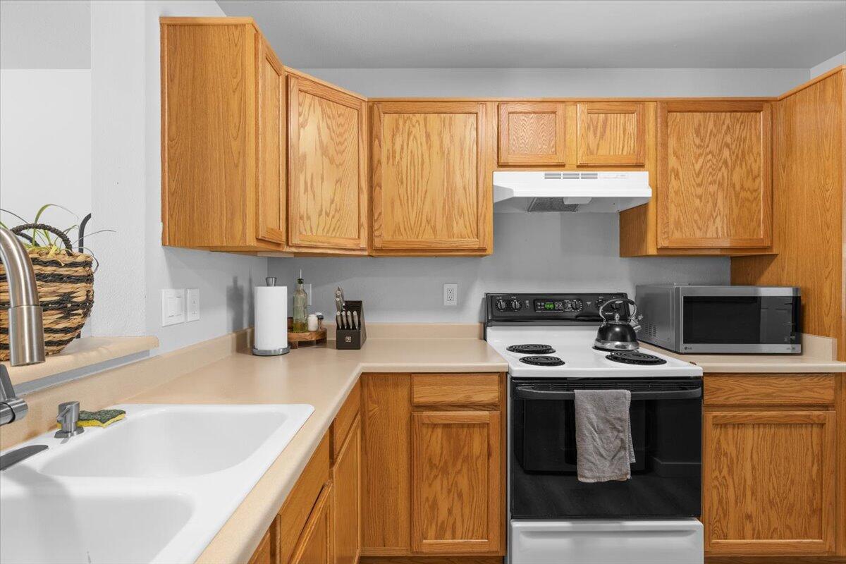 Townhomes At Oak Court Phases 1, 2, 3And 4 - Residential