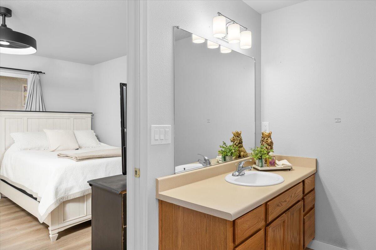 Townhomes At Oak Court Phases 1, 2, 3And 4 - Residential