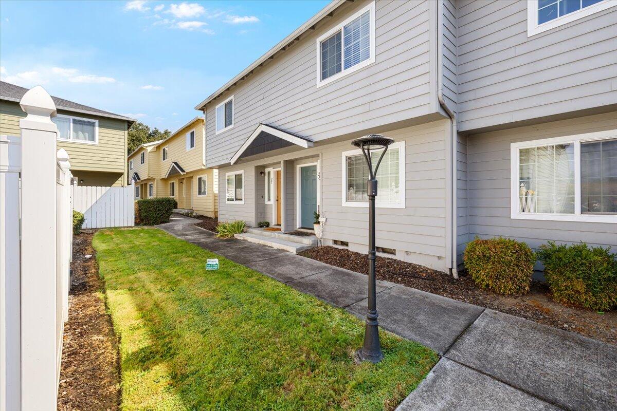 Townhomes At Oak Court Phases 1, 2, 3And 4 - Residential