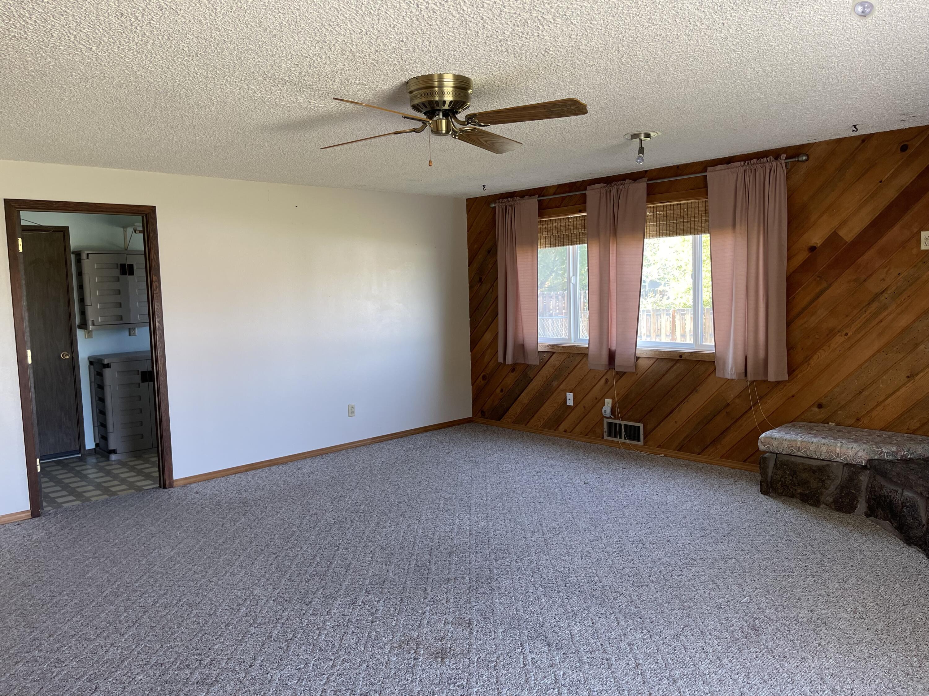 Howells River Rim - Residential