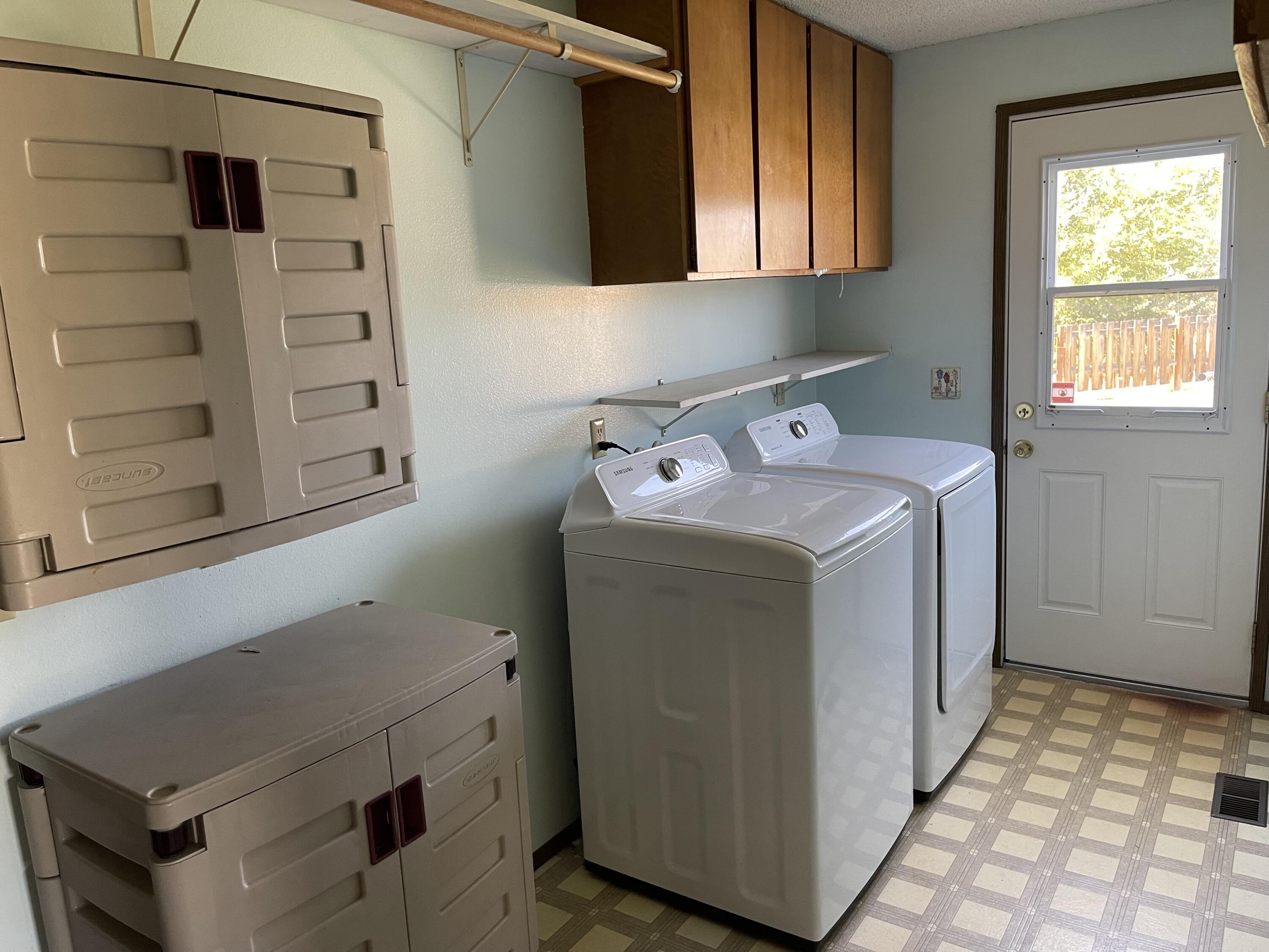 Howells River Rim - Residential