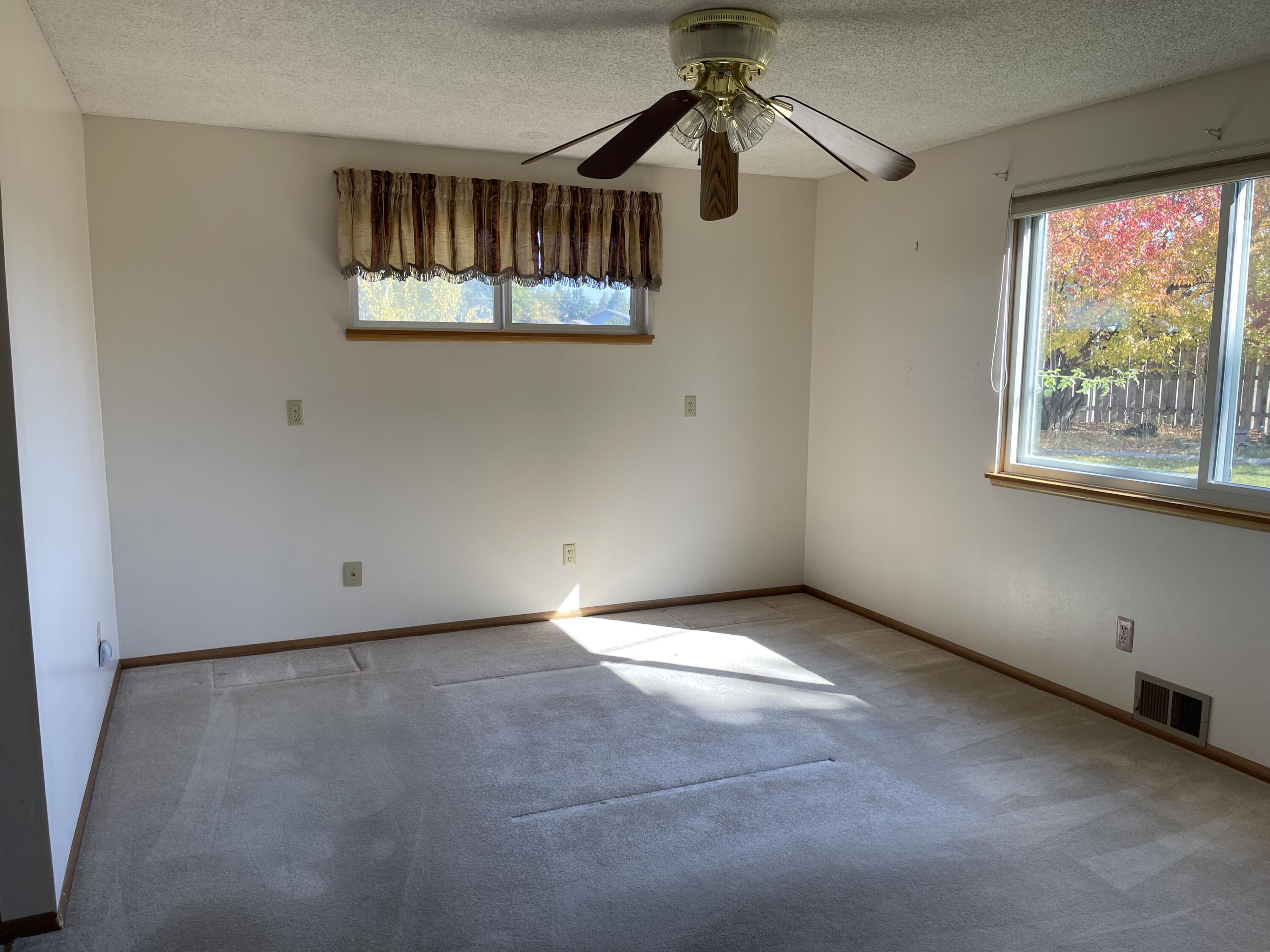 Howells River Rim - Residential