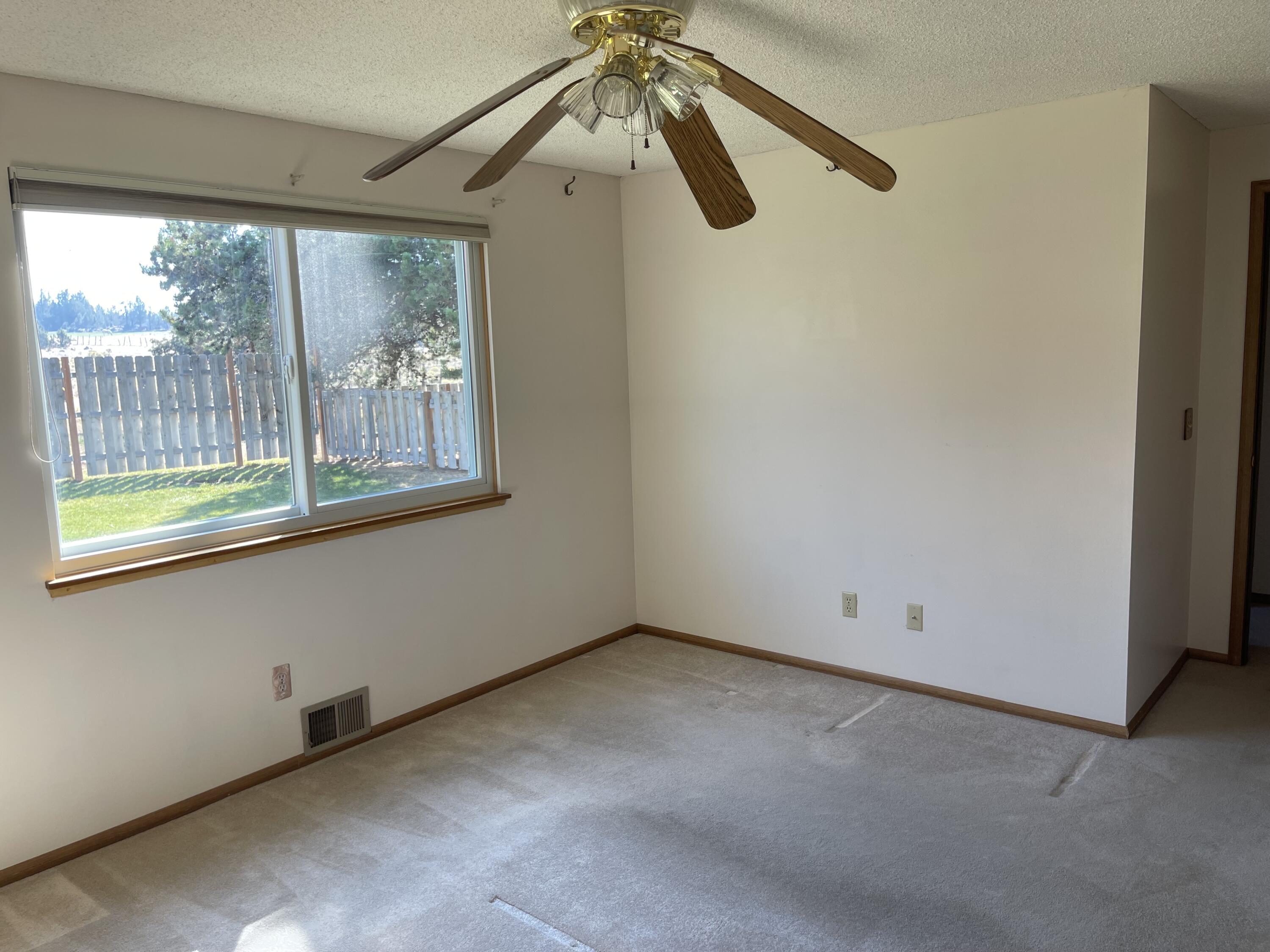 Howells River Rim - Residential