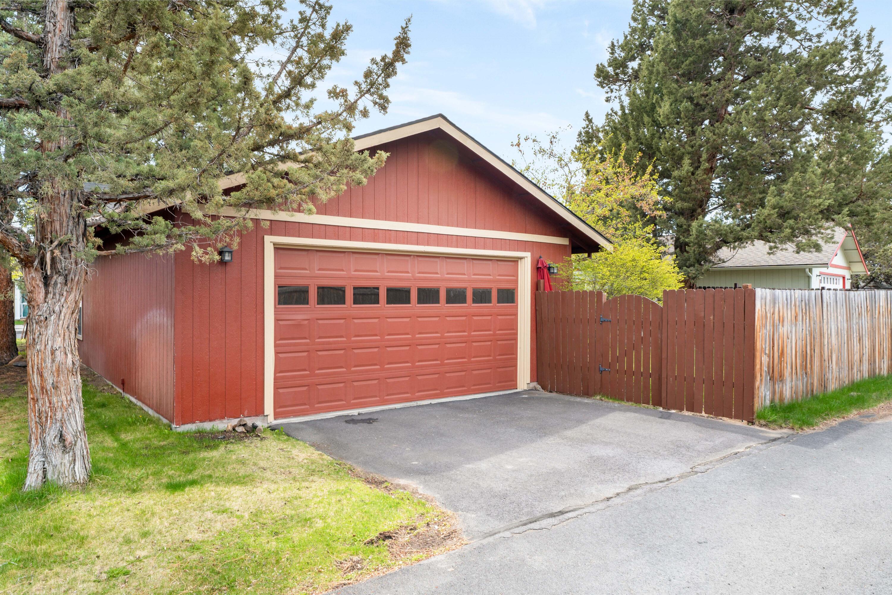 Larkspur - Residential