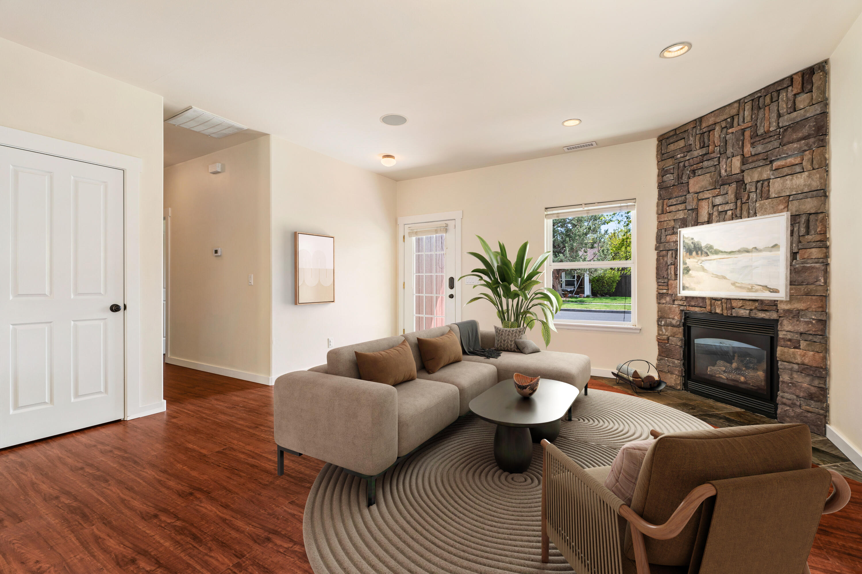 61161 Larkspur Loop