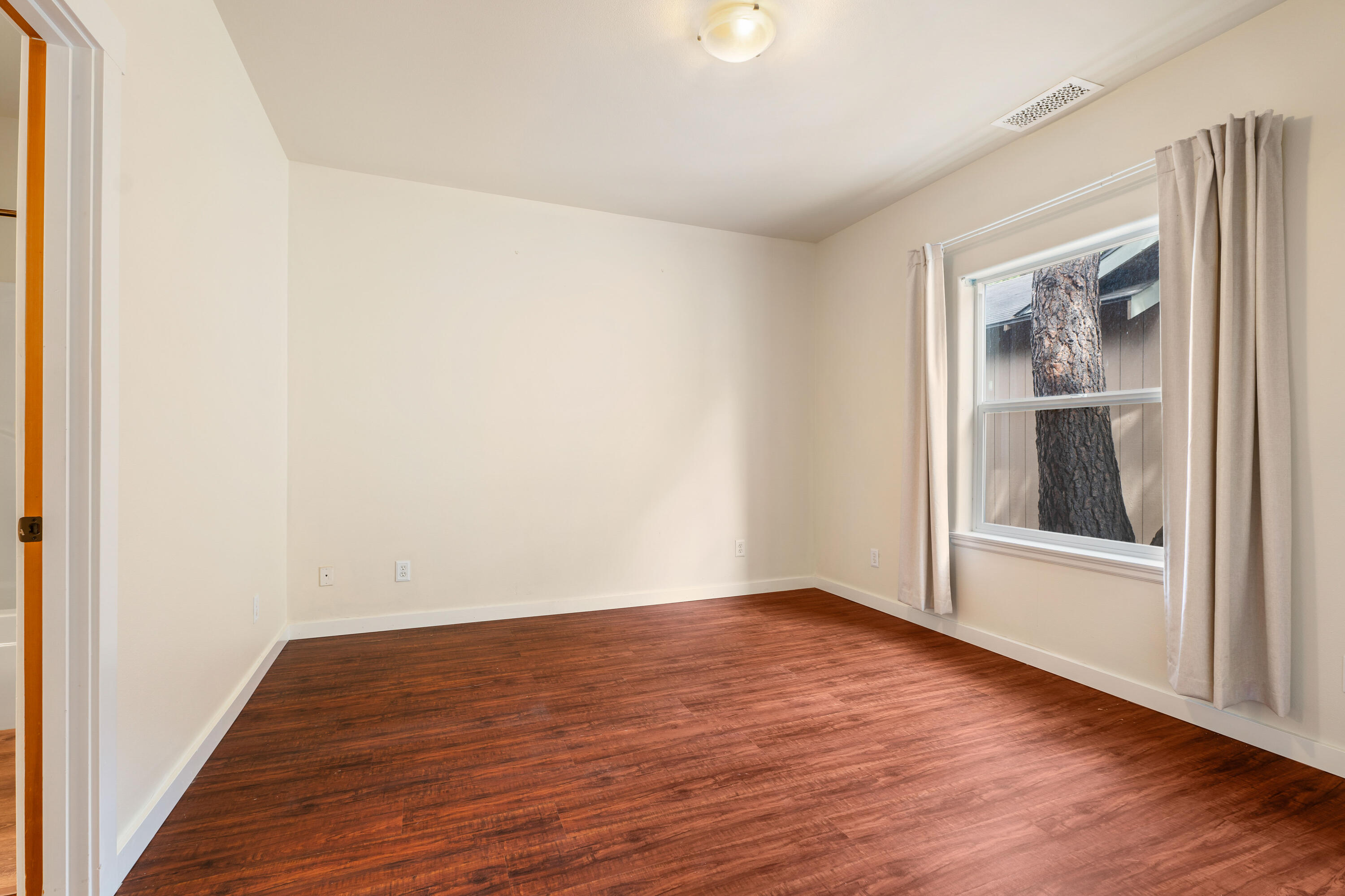 Larkspur - Residential