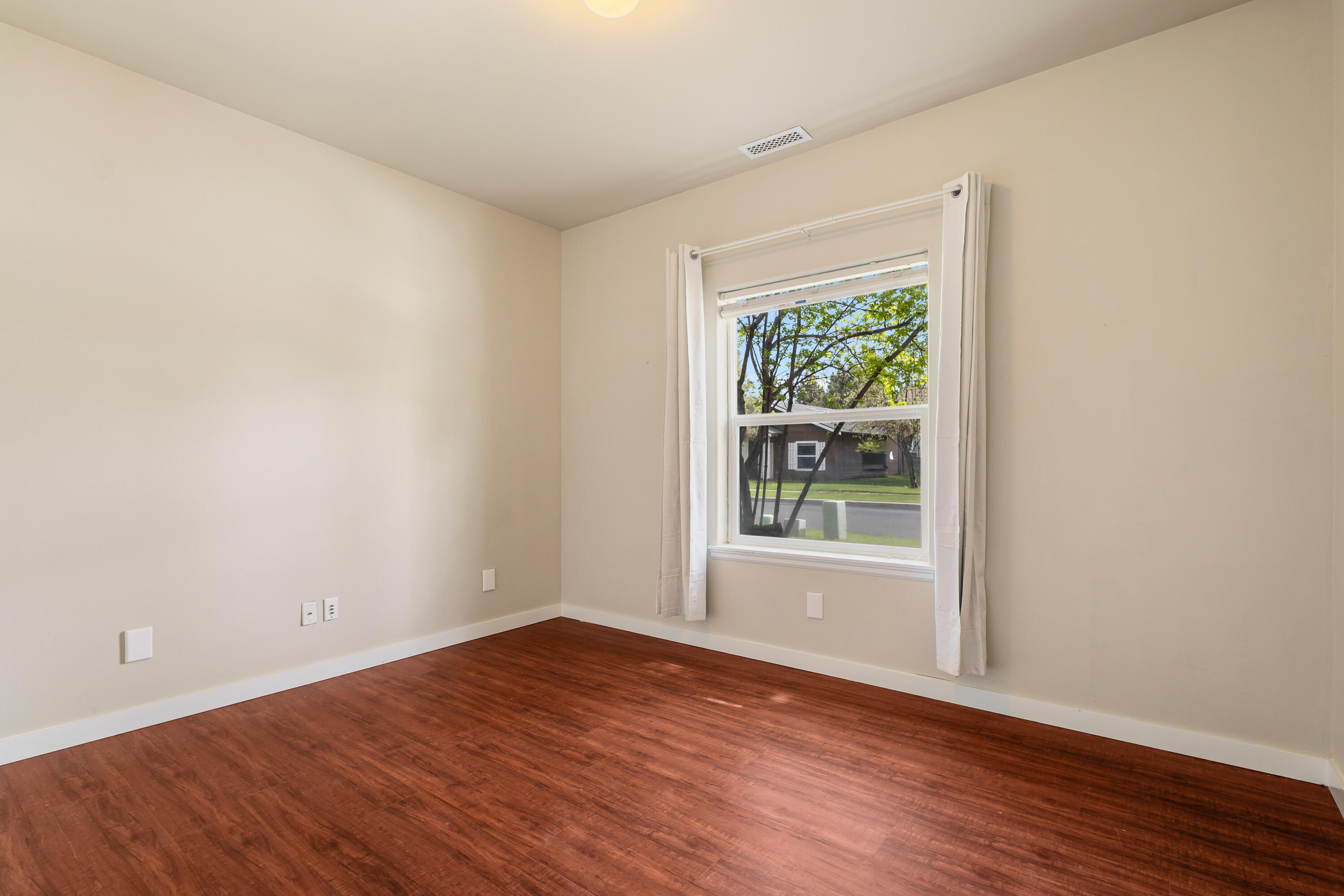 Larkspur - Residential